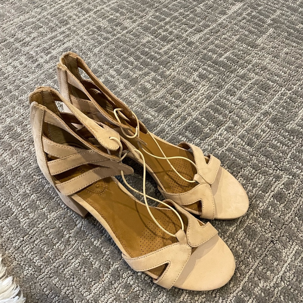 “Corso Como” Open Toe Low Block Heel - image 4